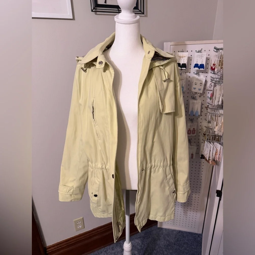 Vintage Women's Pale Yellow Rain/UtilityJacket